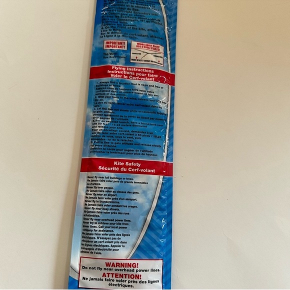 BARBIE 26" DIAMOND SHAPE STRINGS TAIL SOURING FLYING KITE - Picture 6 of 7